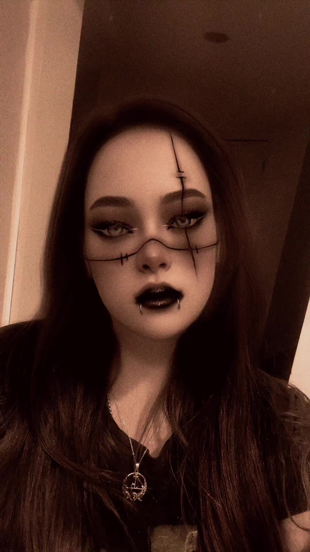 @Bleedingrose🌑🔮