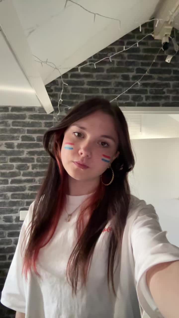 @👀