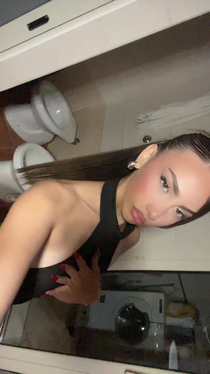 @🦋