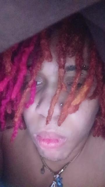 @👻