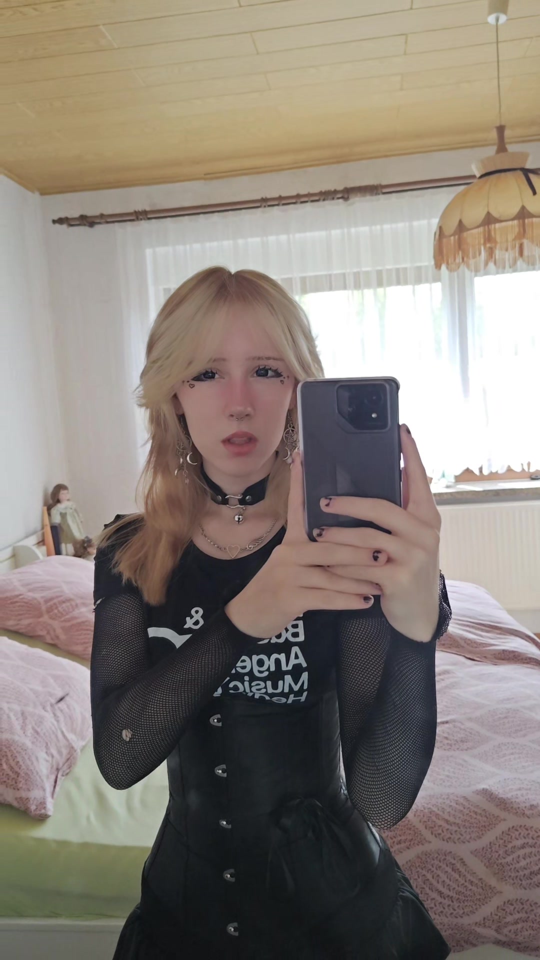 @<3