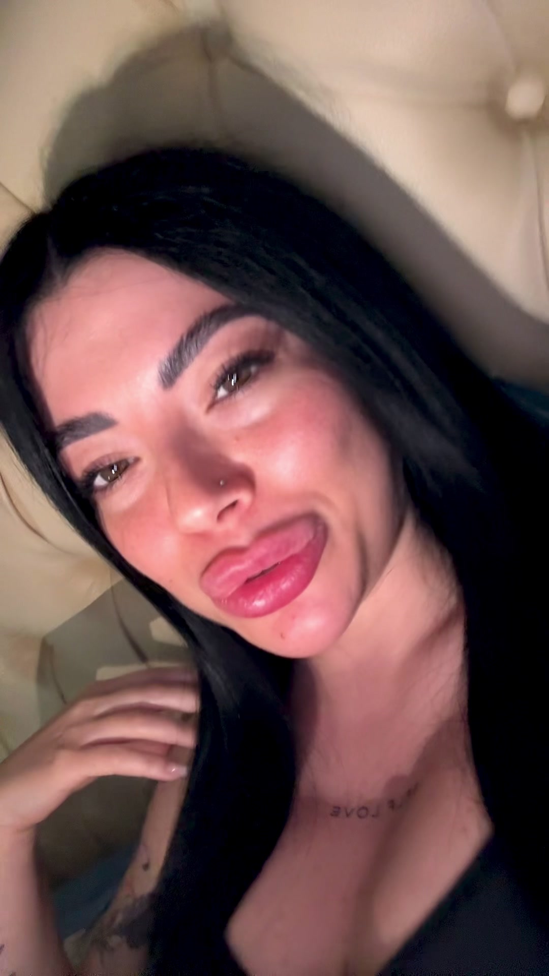 @𝑹ó 𝑷𝒆𝒕𝒓𝒂𝒈𝒍𝒊𝒂🌹
