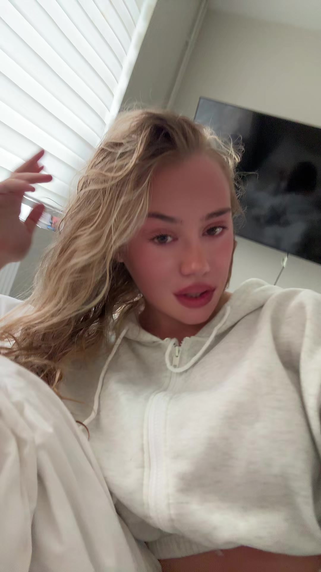 @Jasmine Louise