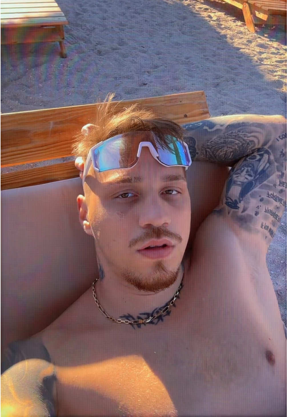 @LLL😈
