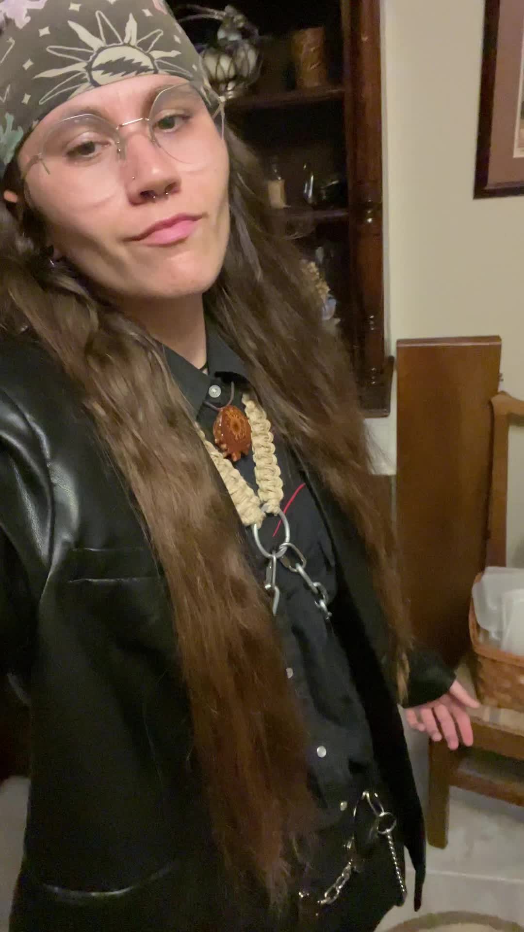 @ca⛓️en