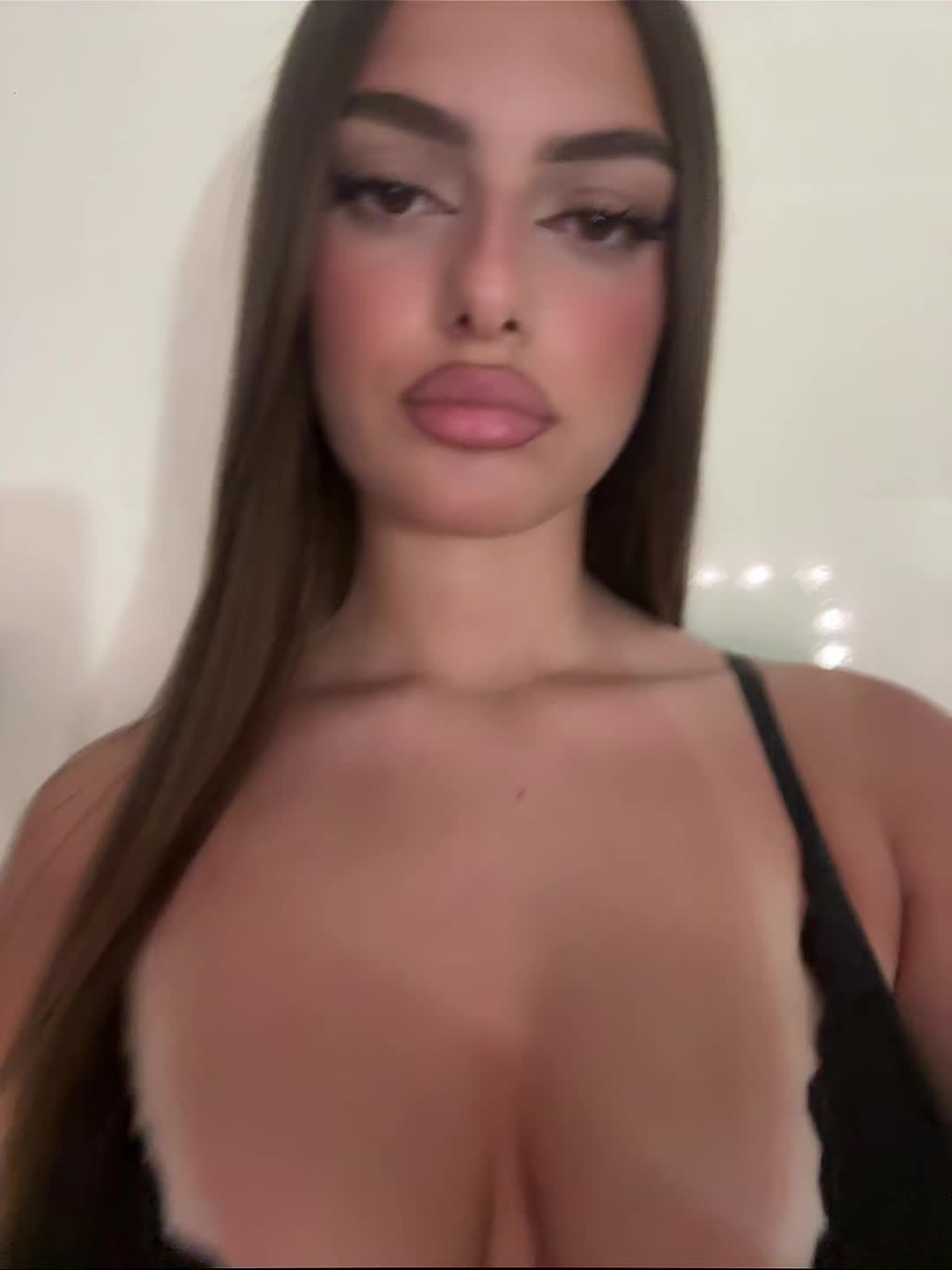 @سيمونا