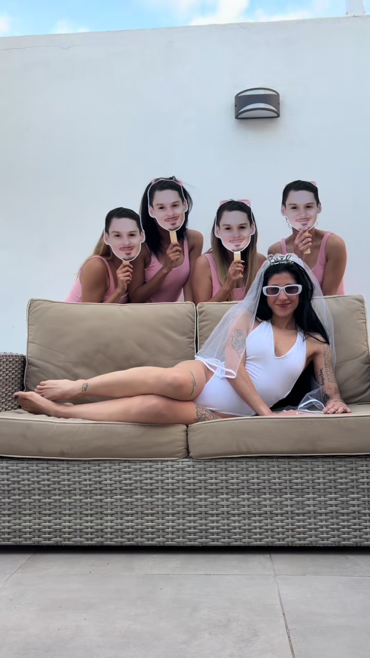 @mellamanbarbie_