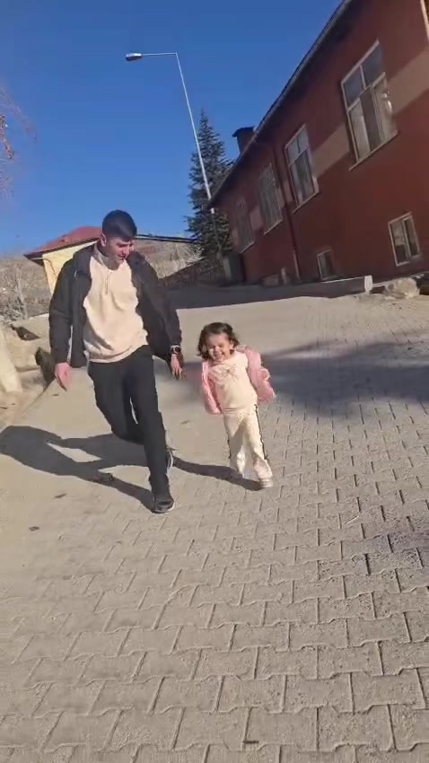 @UĞUR YAKAN
