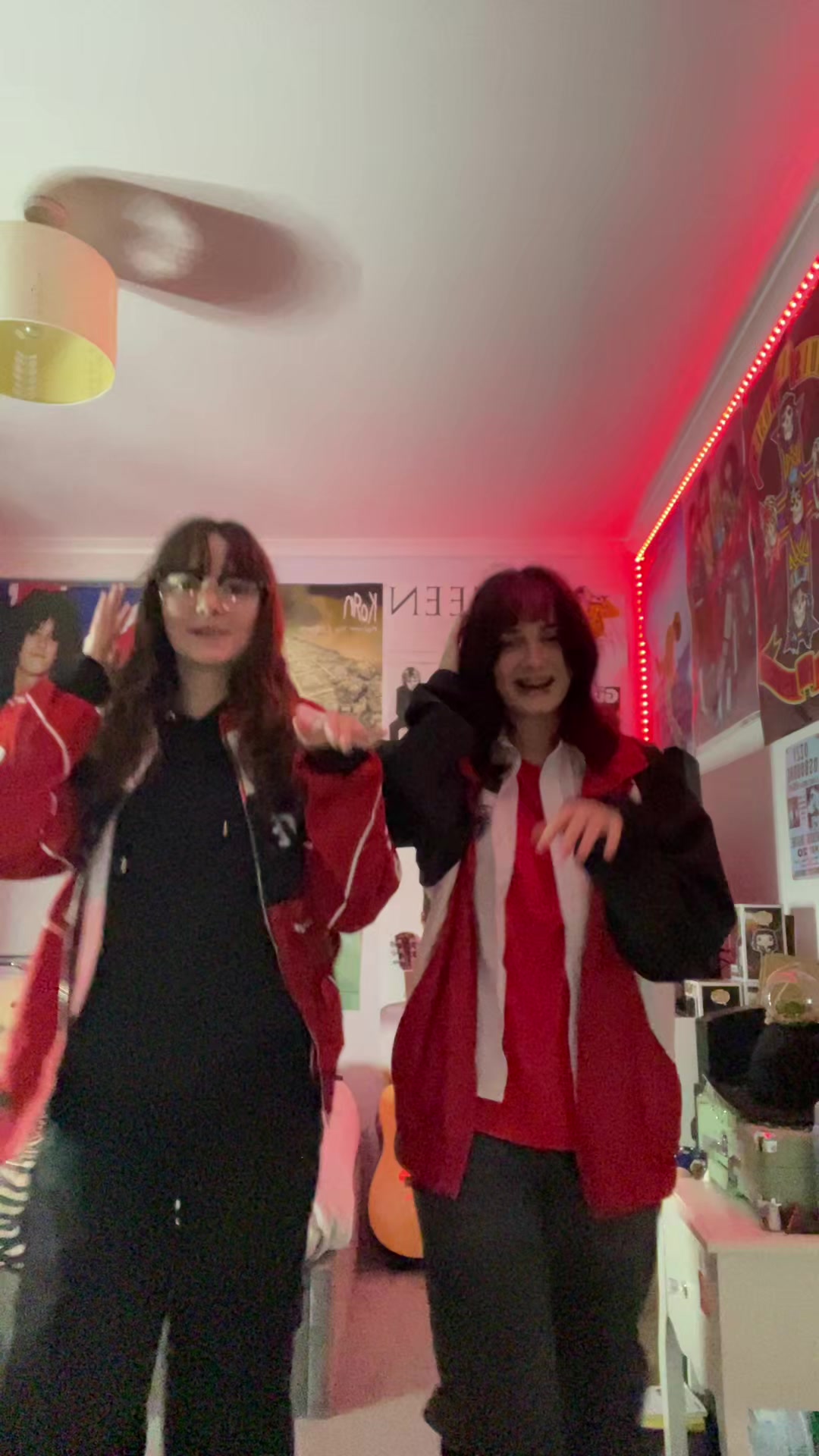 @𝐥𝐨𝐥𝐨 🎸