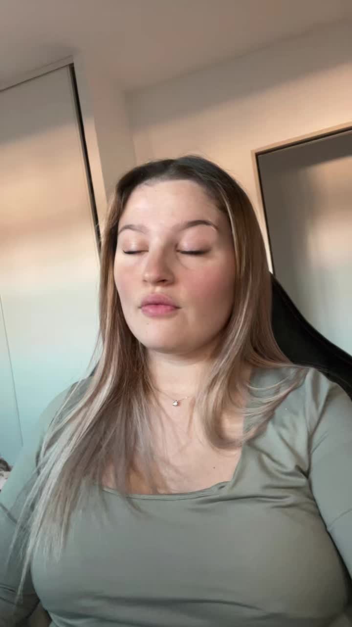 @Mom_of_maxence