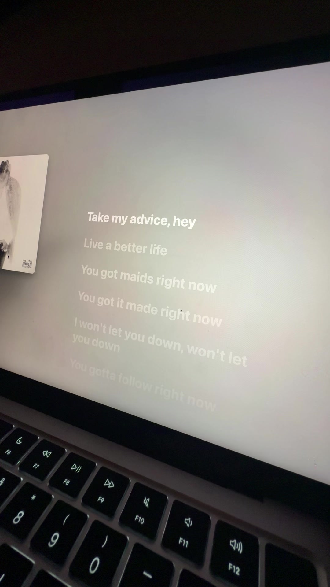 @lyricsprada