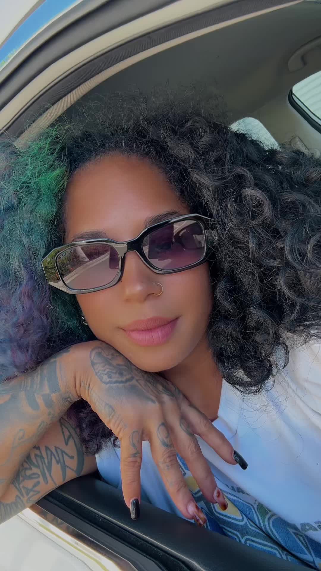 @ShhmoneyCurl