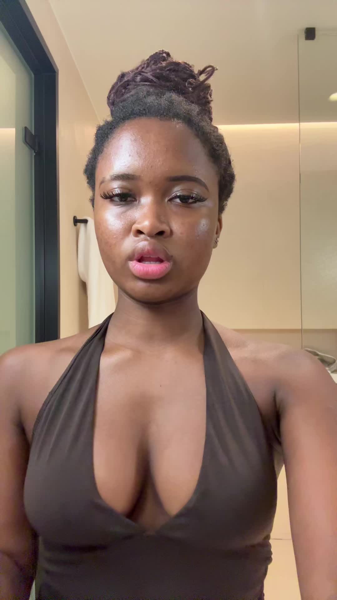 @⠀