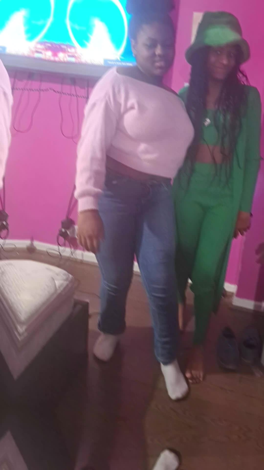 @Pink_kush 🦂🇯🇲🇻🇨🇧🇧