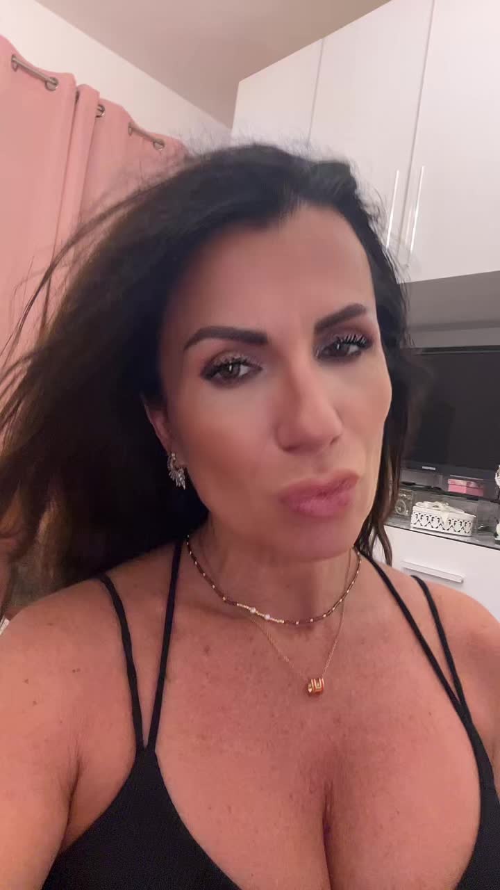 @Selvaggia
