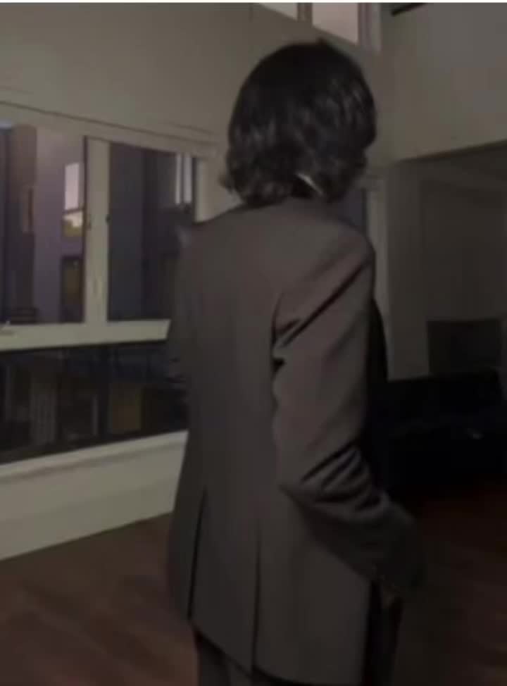 @Nia | City Girl