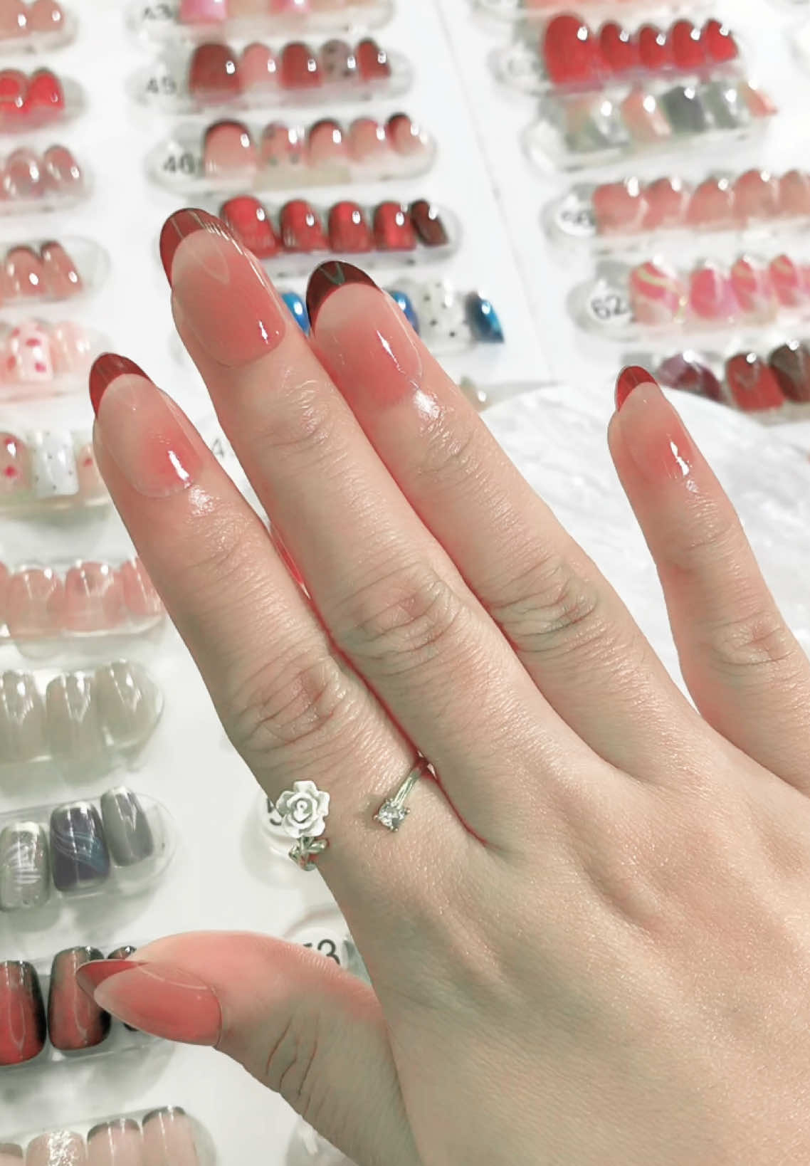 @Molly Nails Ind