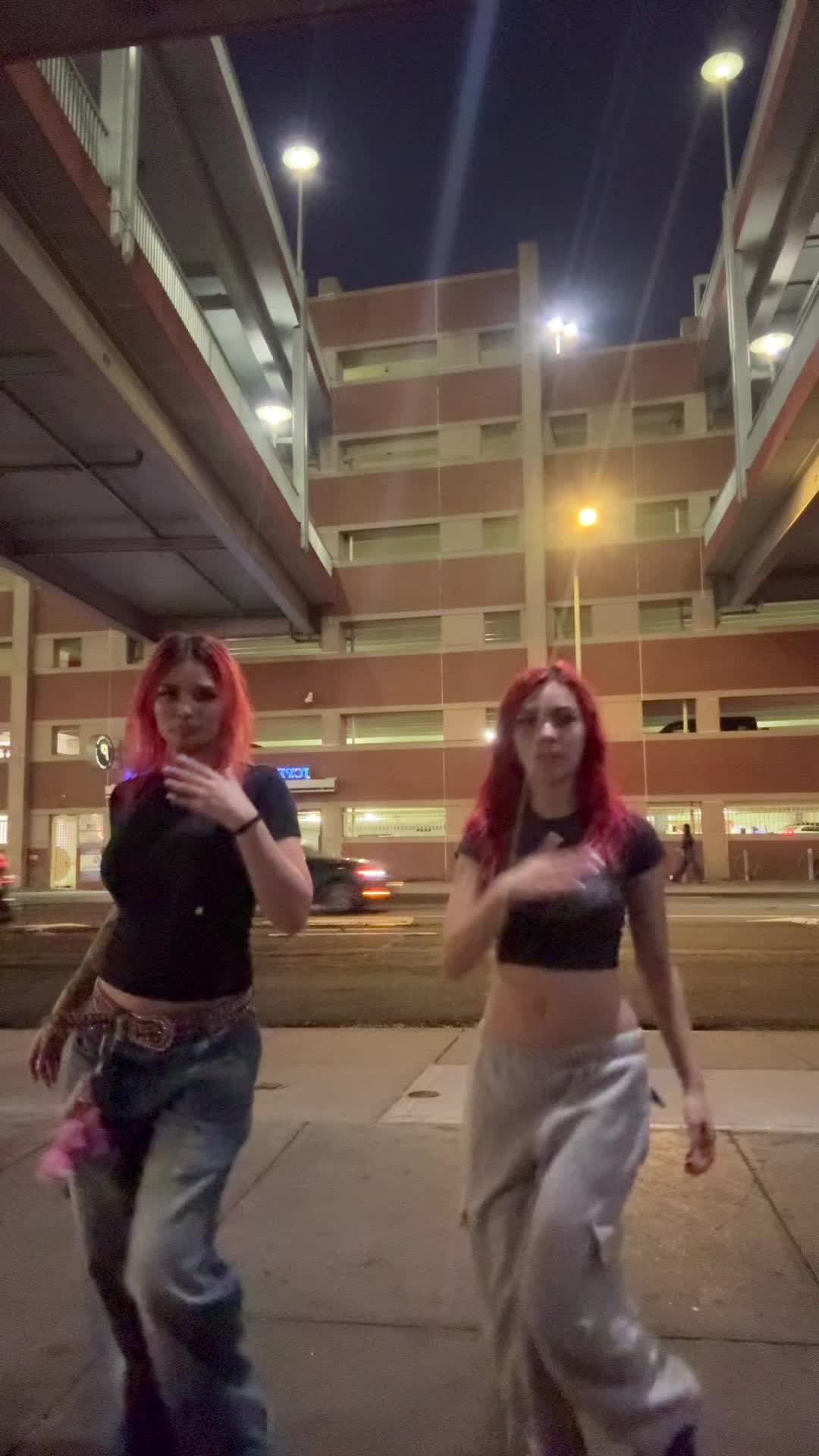 @qh0st1n