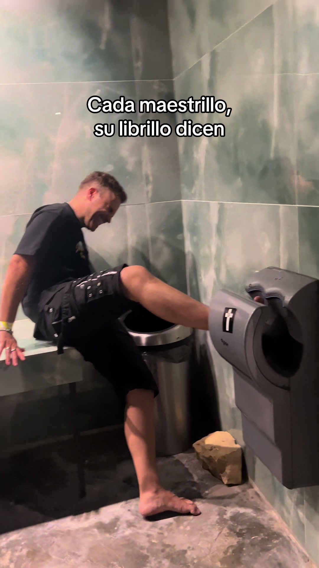 @carlospintordj_