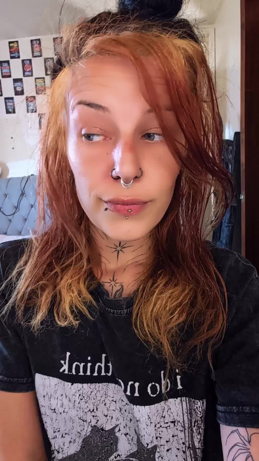 @Bee 🦇🖤
