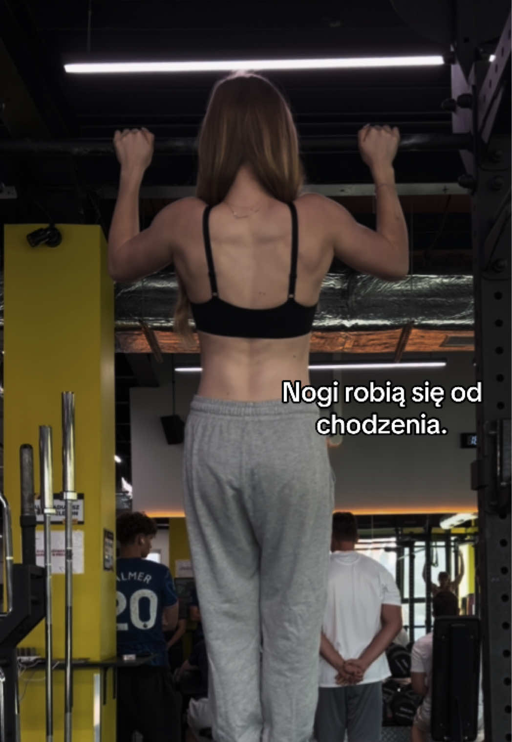@blondy.gains 🤍