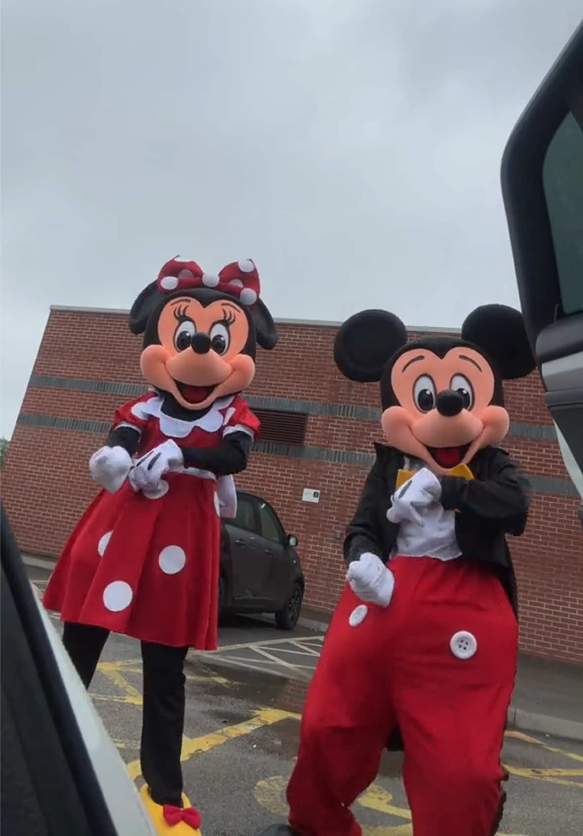 @KPsdancingmascots
