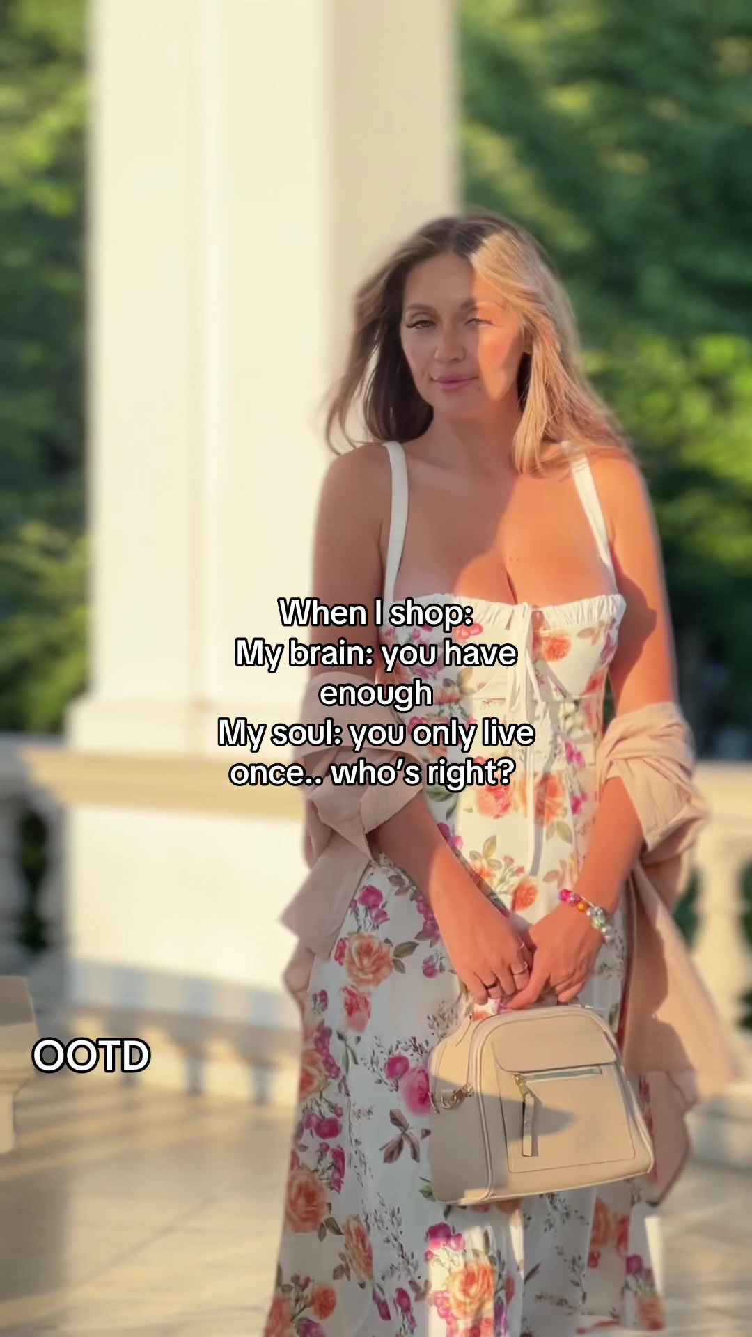 @JoanneXoxo