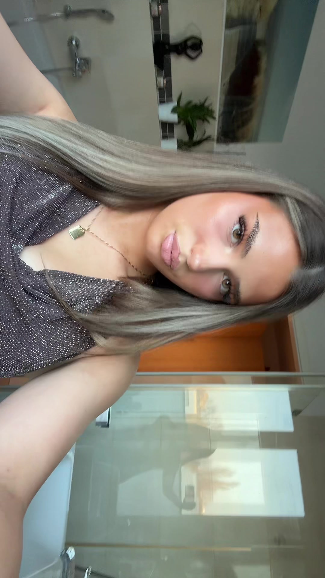@𝐸𝑚𝑖𝑙𝑖𝑎