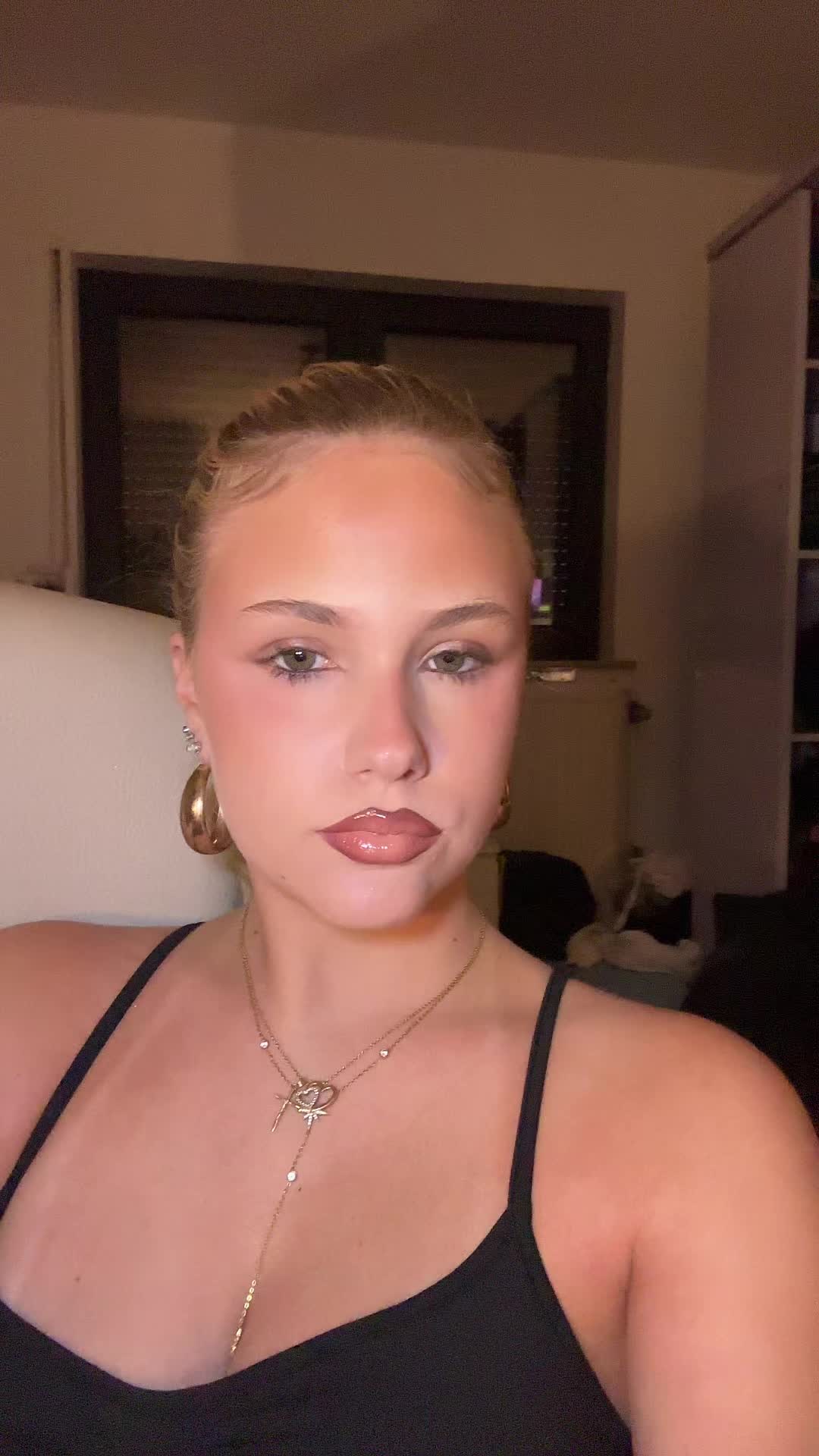 @𝒜𝓂𝒶𝓃𝒹𝒾𝓃ℯ