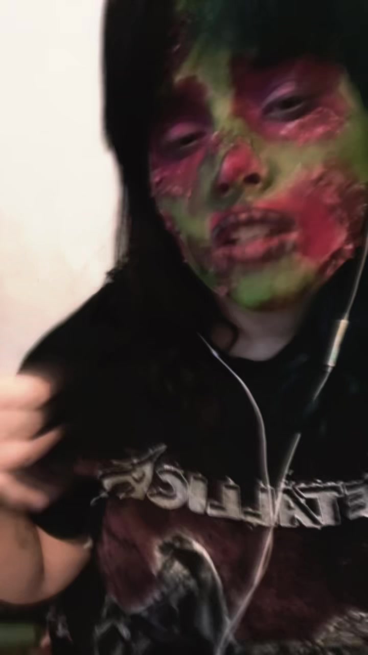 @WeepingRecluse🕷️