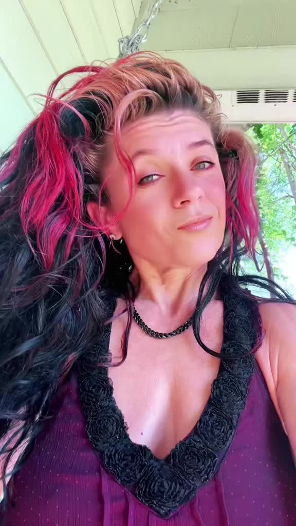 @RedneckBaddie