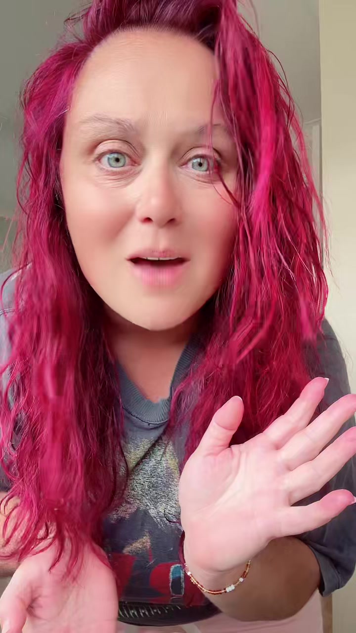 @SarahjustSarah_backup