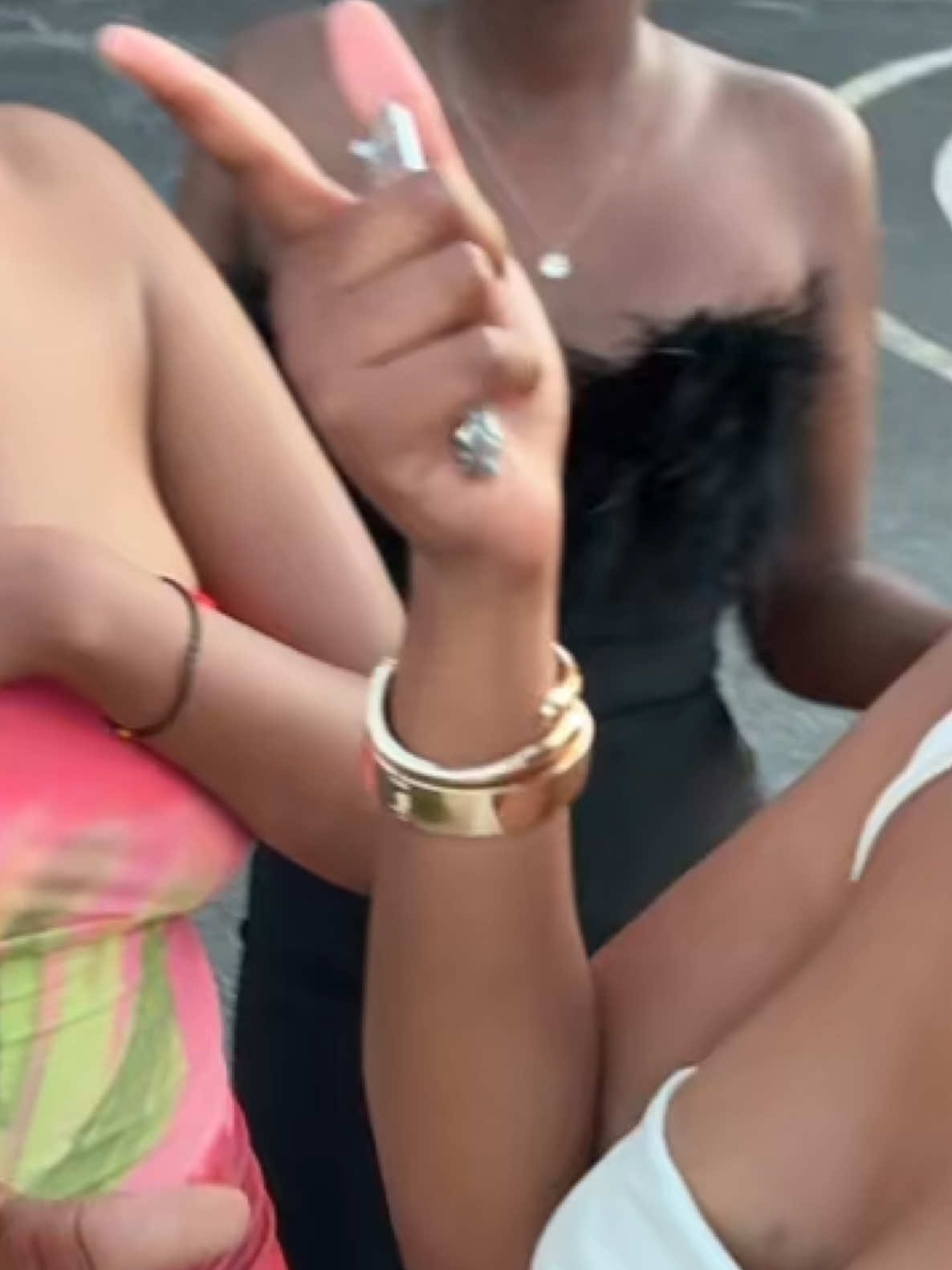 @randomgyal_c