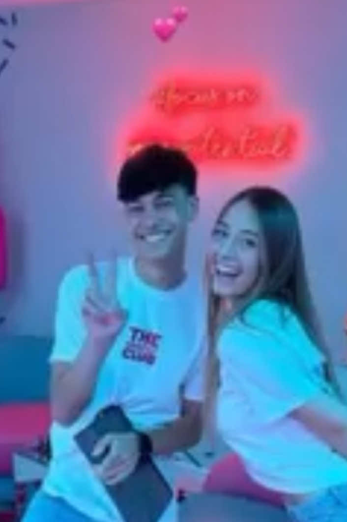 @𝓼𝓱𝓲𝓷𝓮𝓸𝓯𝓫𝓬𝓵𝓾𝓫💗