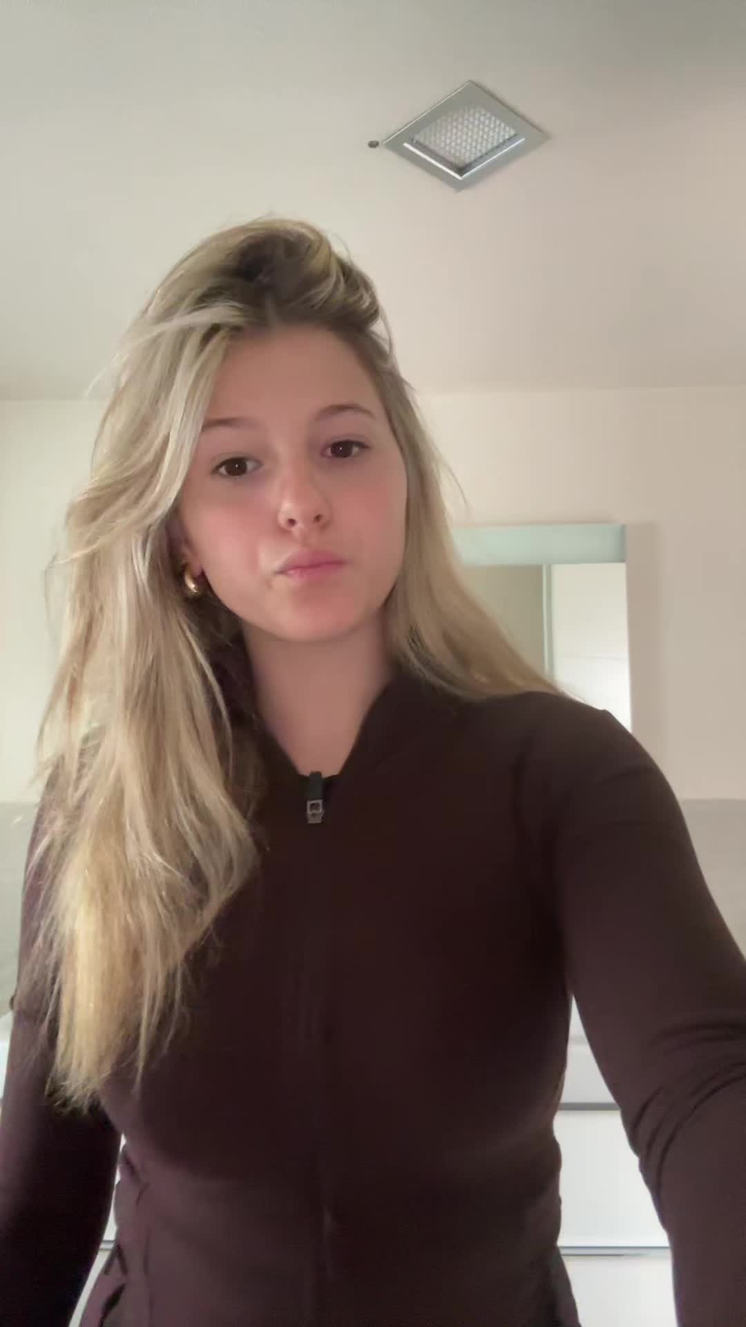@LUNA WEBER