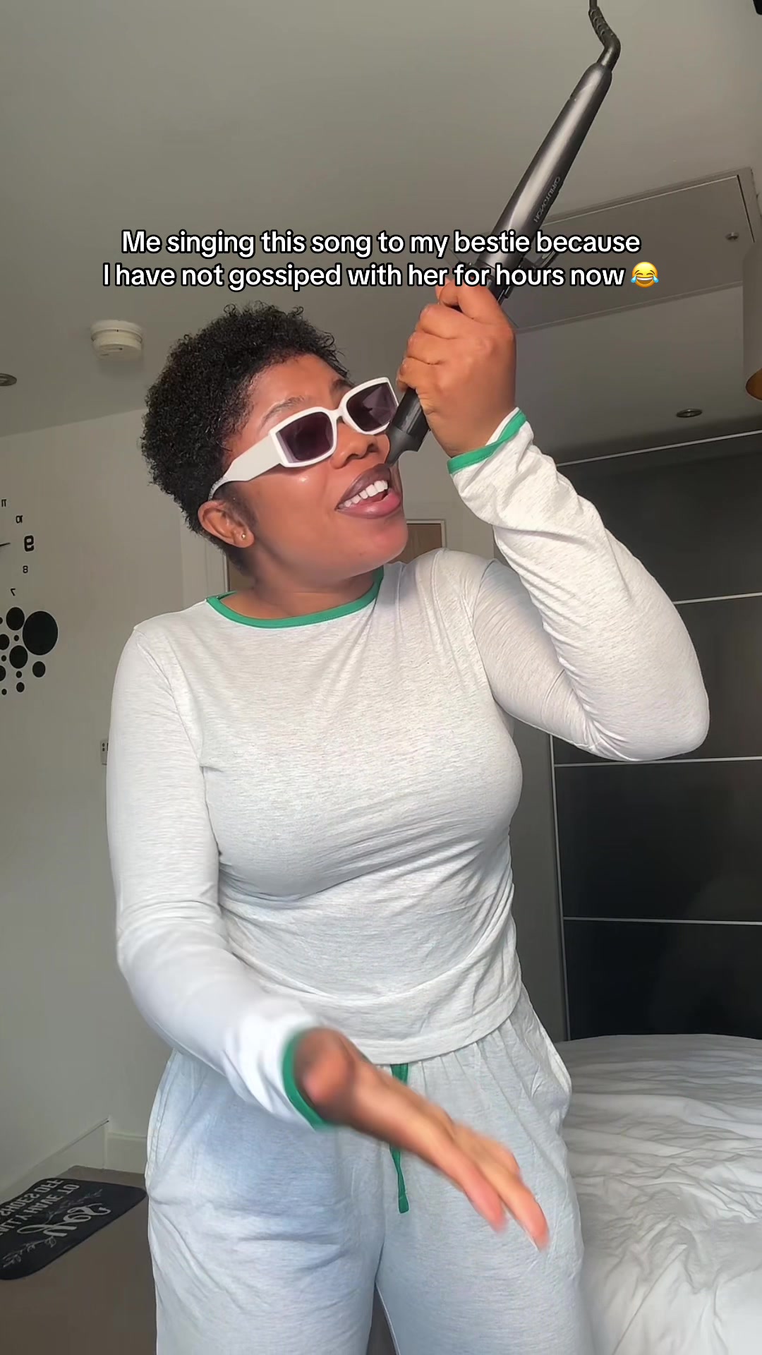 @Vibe Queen🎙️👑