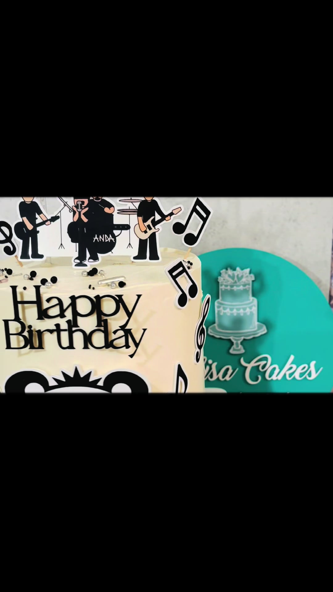 @AlisaCakesMX