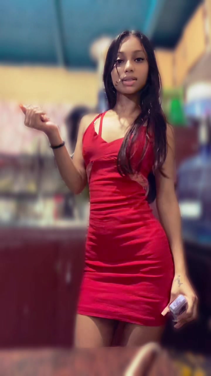 @Chica🪐