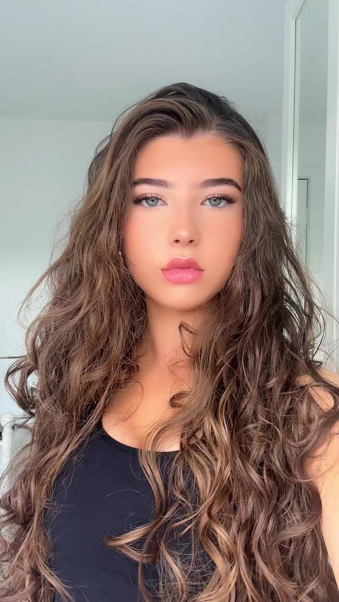 @scarlettbell