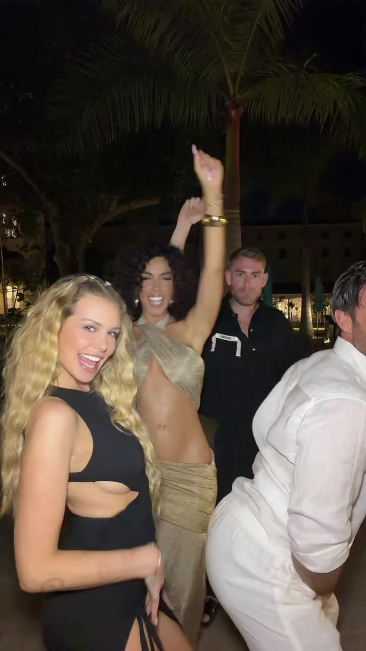 @ADIXIA
