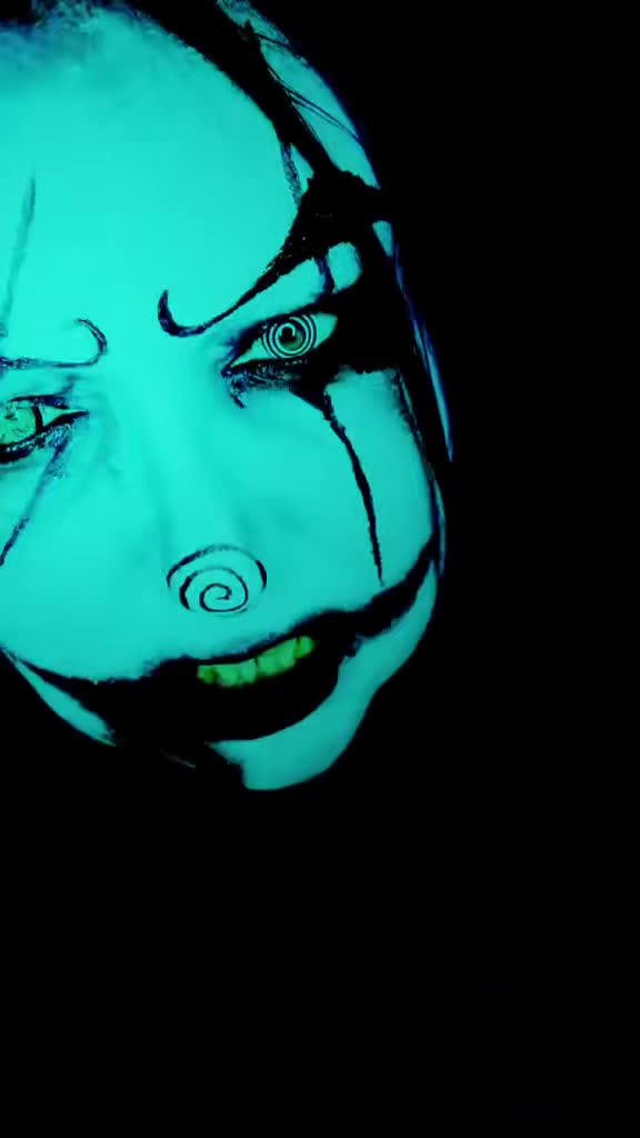 @〰️🖤MandyMoustache🖤〰️
