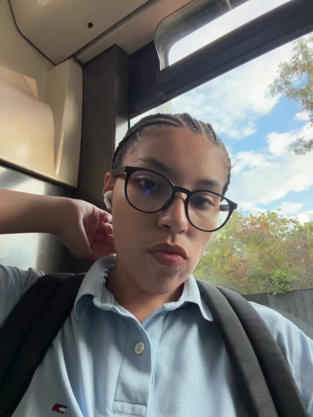 @em🧍♀️