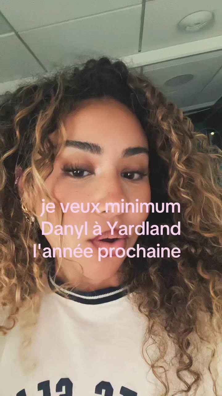 @Nisrine