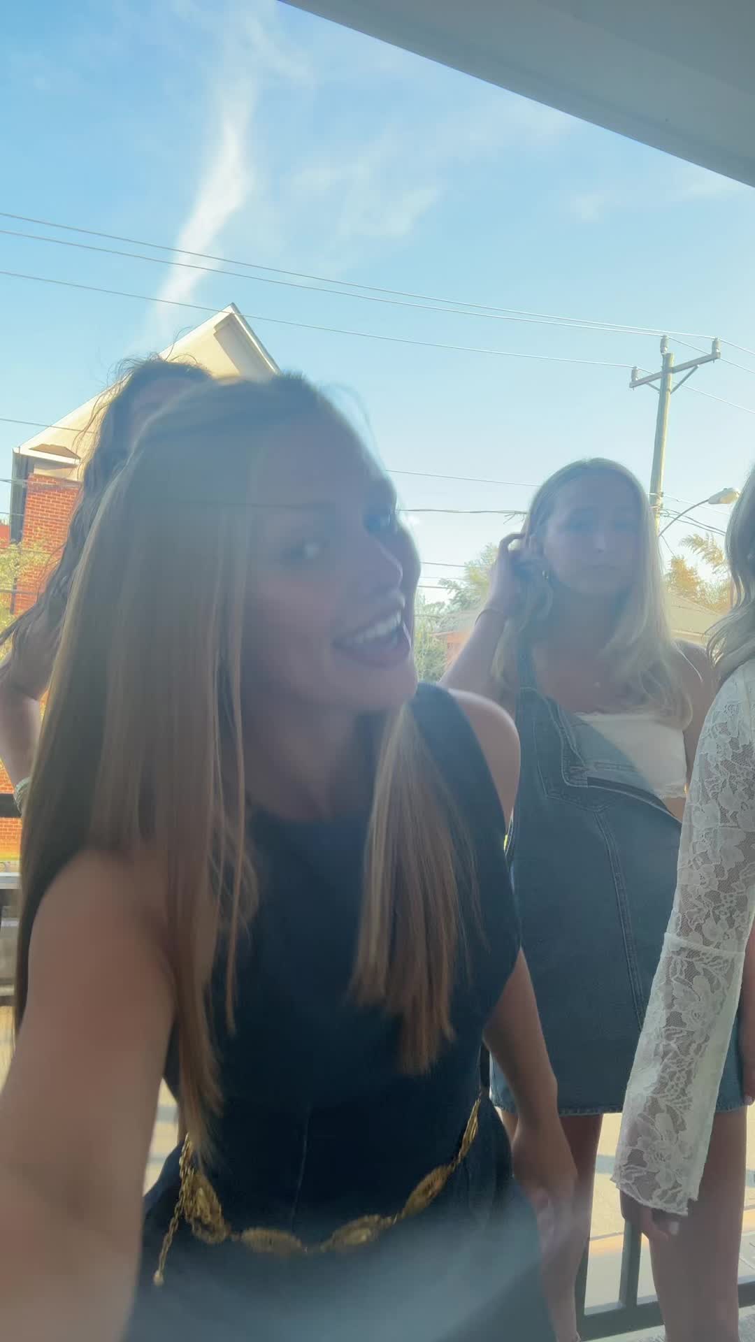 @Bella Moore