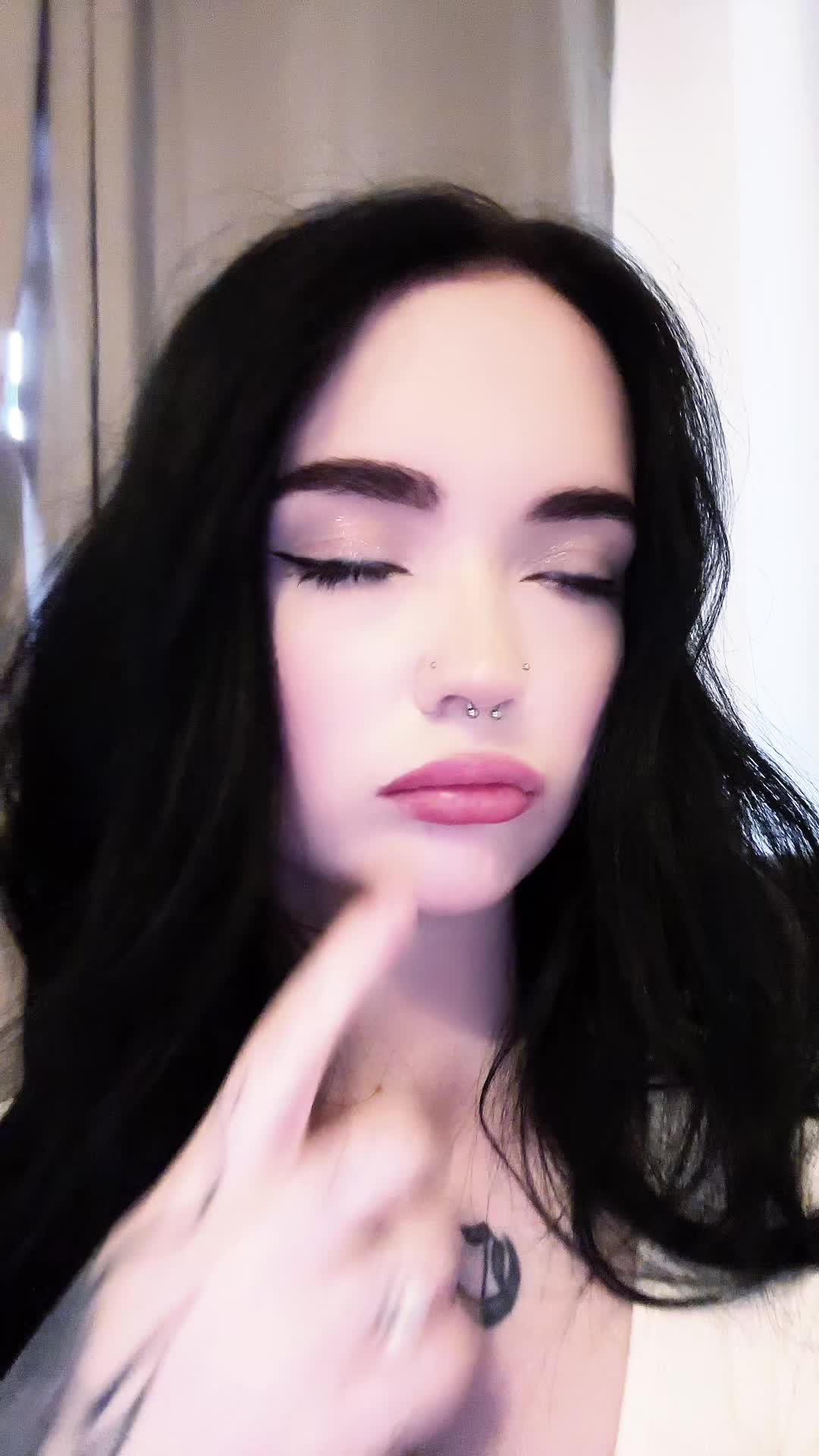 @ᴹᵉᵒʷ