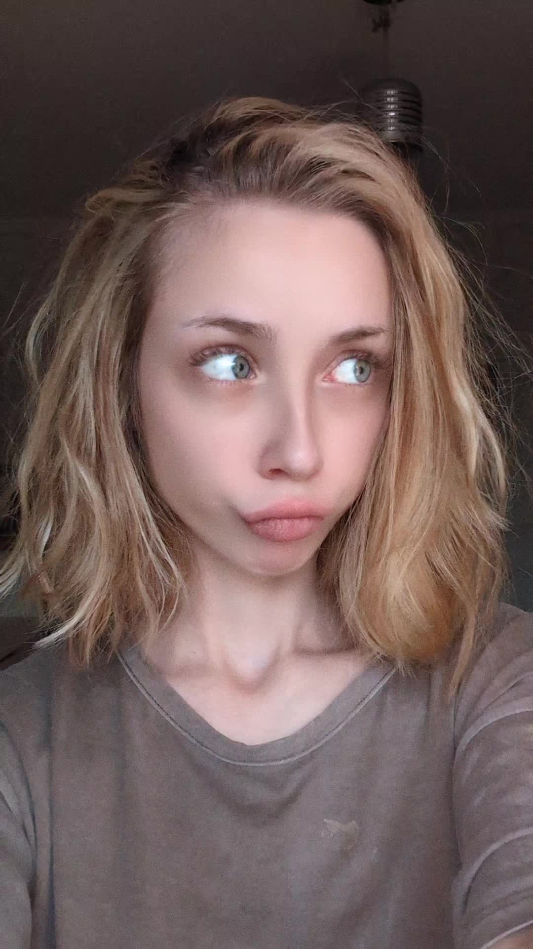 @Sonyaxox