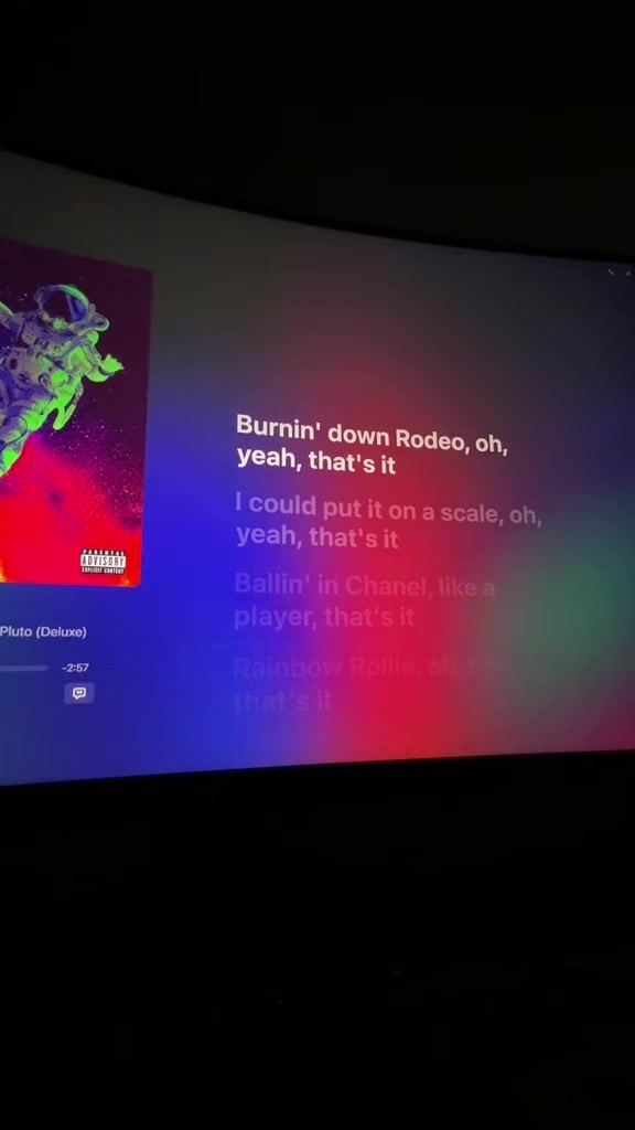 @🎧