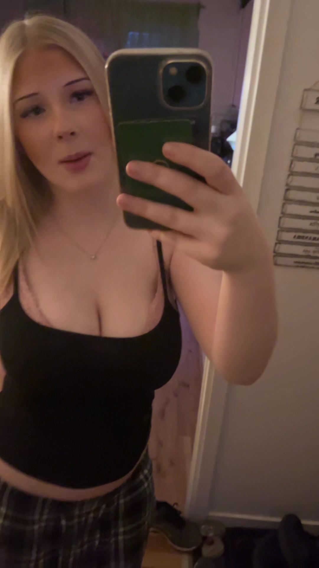 @𝓪𝓰𝓷𝓮𝓼😽