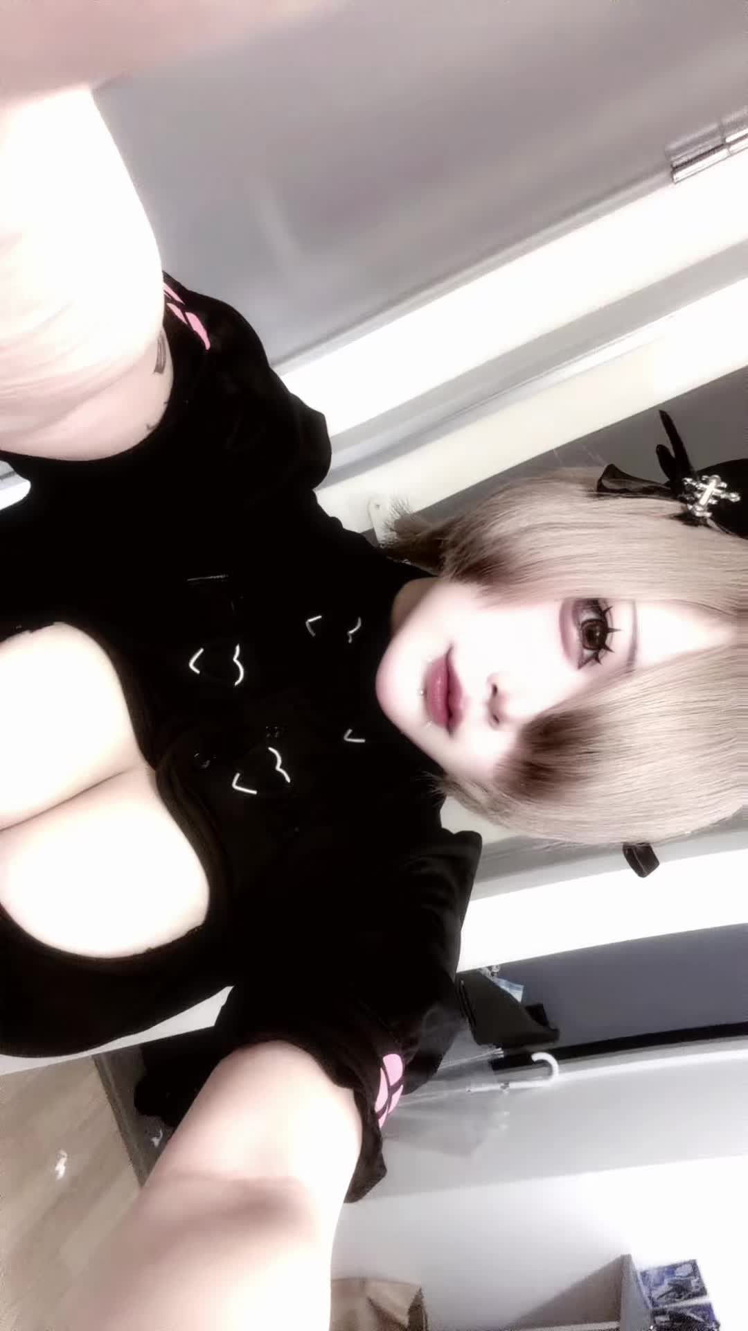 @なぎにゃ