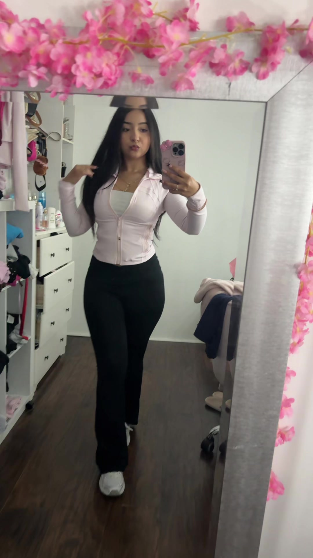@nailsbydamarys